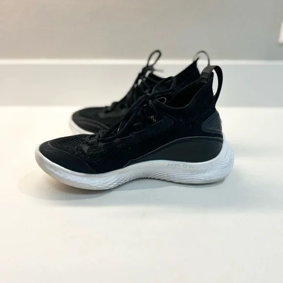 Curry Flow 'Black White' Size 4.5 - Picture 7 of 11